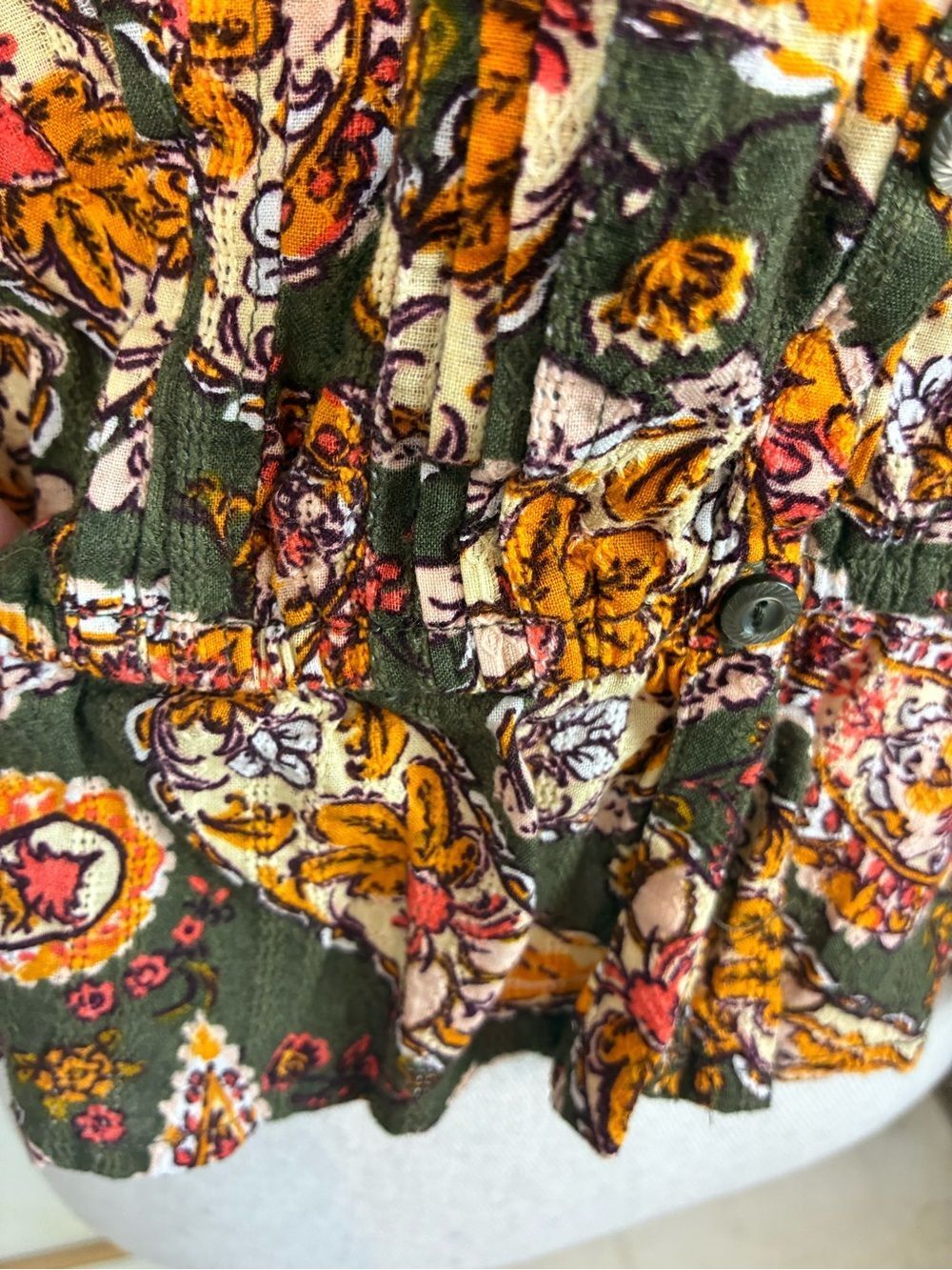 Sam Edelman Cottagecore Paisley Button-Front Blouse w/ruched sleeves - Picture 6 of 14